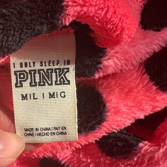 Victoria’s Secret Pink McBling Hot Pink Black Polka Dot Metallic Dog Plush Robe - Picture 6 of 7